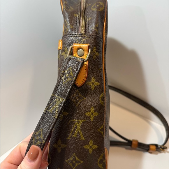 Louis Vuitton Monogram Marceau Messenger Bag - Picture 3 of 10